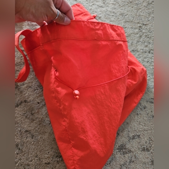 Lululemon Shopper Bag In Solar Orange OS - Picture 10 of 16